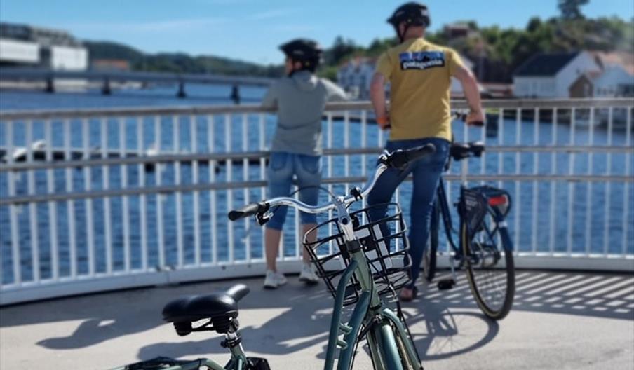 Sykkel med Sport1 reklame på
(Sykler til utleie hos Sport1 Mandal)