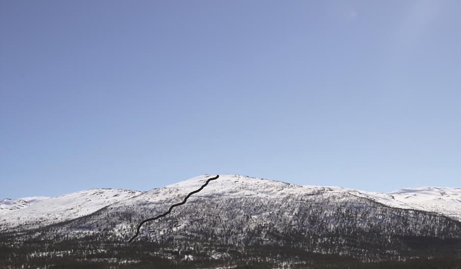 Fjelltopp med snø, photo