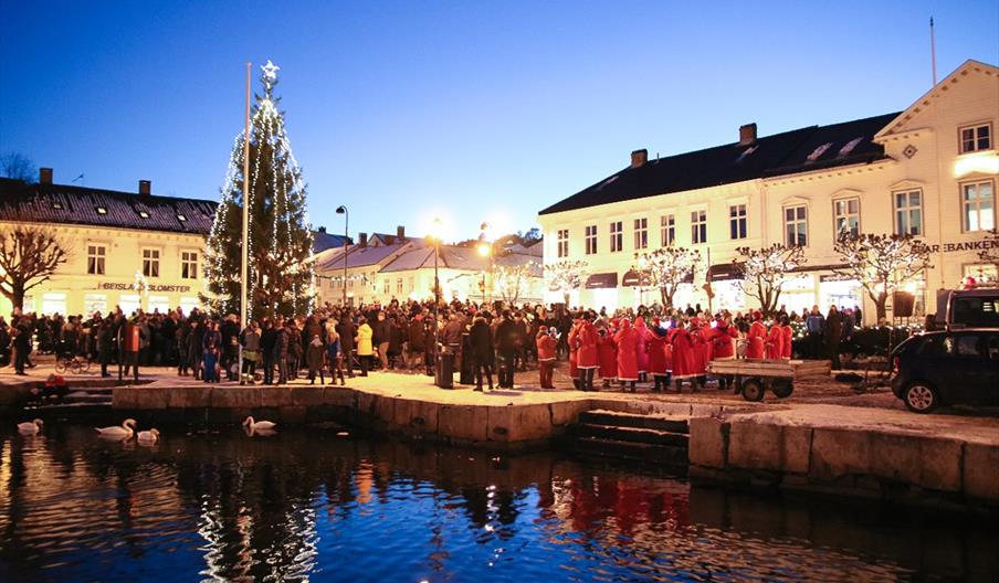 Julegrantenning på Torvet i Risør