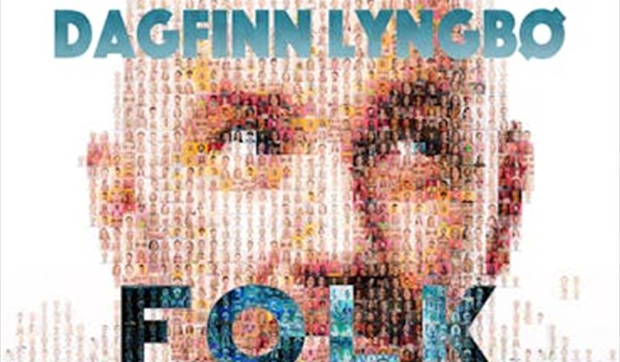 Et digitalt kunstnerisk bilde av et ansikt satt sammen av små portretter, brukt som plakat for et standup-show.