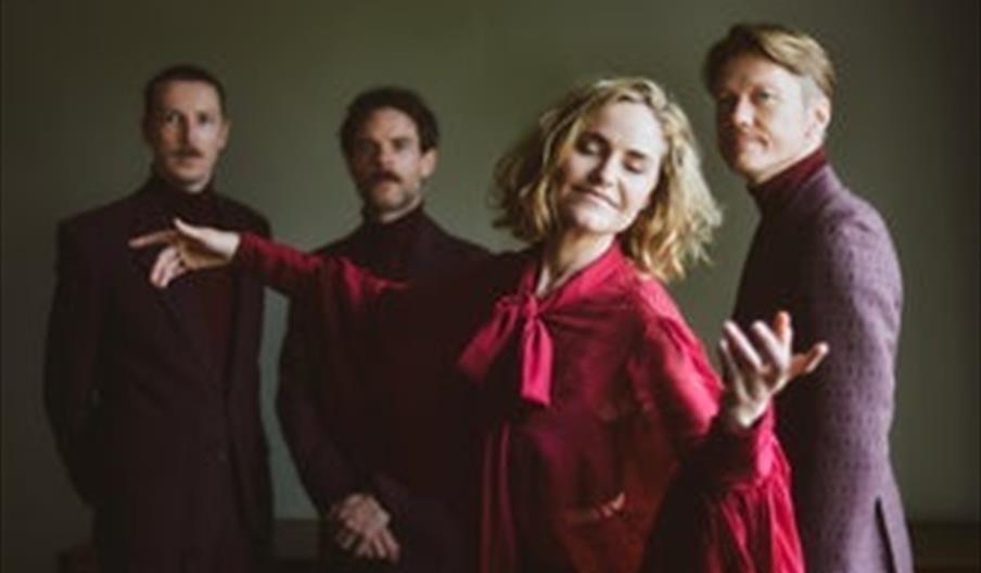 Konsert med Darling West Duo i Posebyhaven