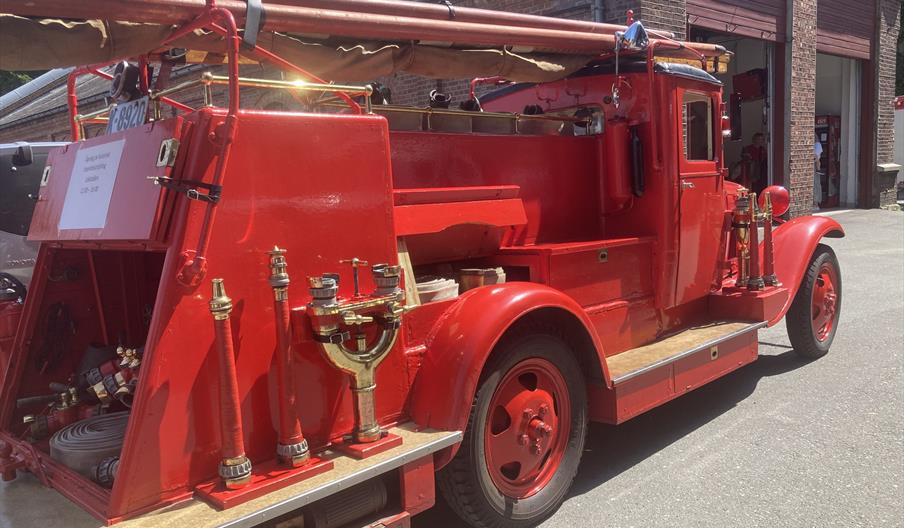 Flekkefjords historiske brannbiler - Vintage firetrucks