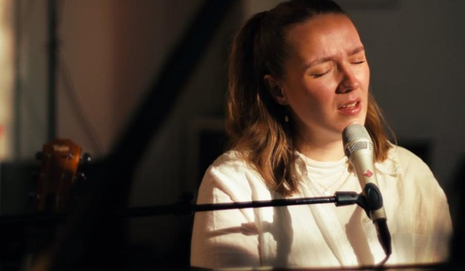 BirkeLive: Elise Sløgedal - duo