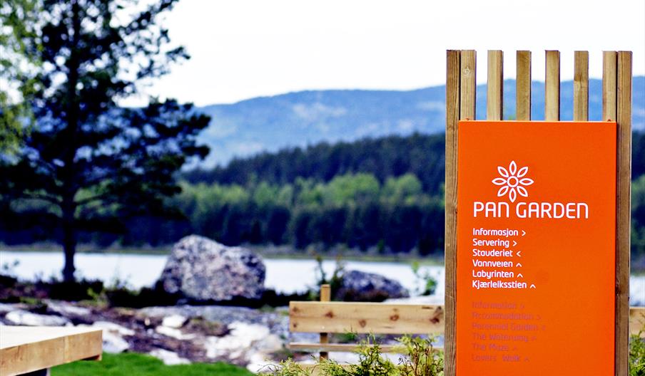 Skilt ved Pan Garden i Åmli