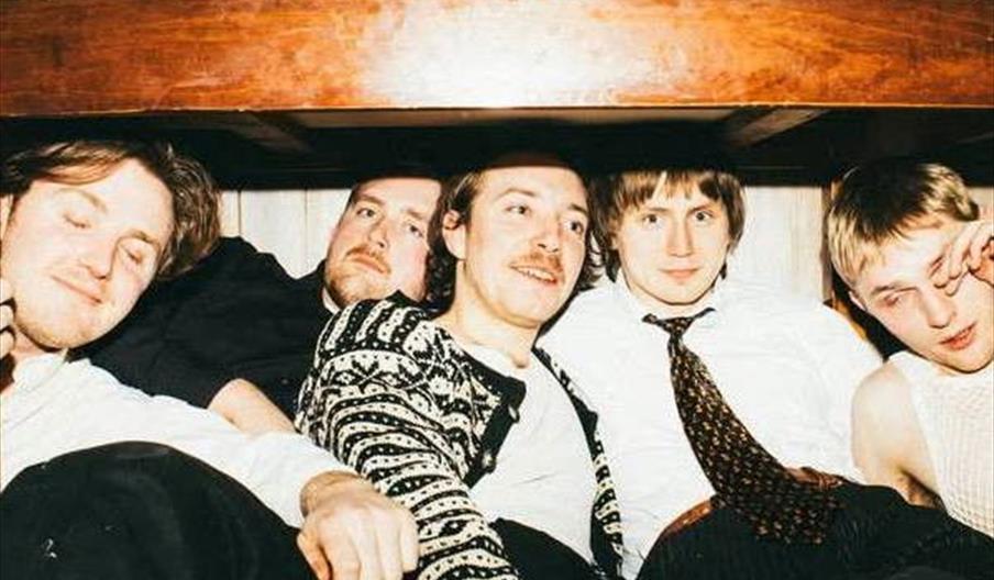 Villskudd + support // Vaktbua Inngang Villskudd + support