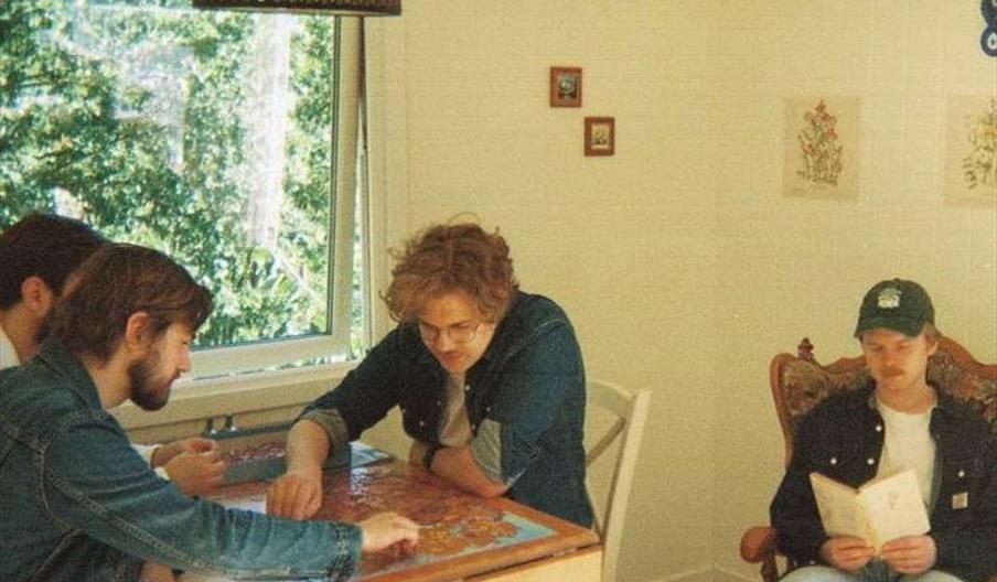 Bror // Vaktbua Bror Vaktbua (ordinær)