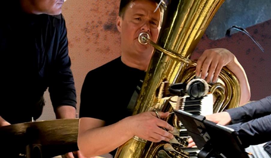 Paradise Jumpman på Piren Kulturrom