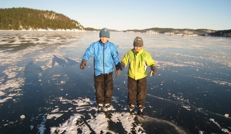 På skøyter i Grimstad