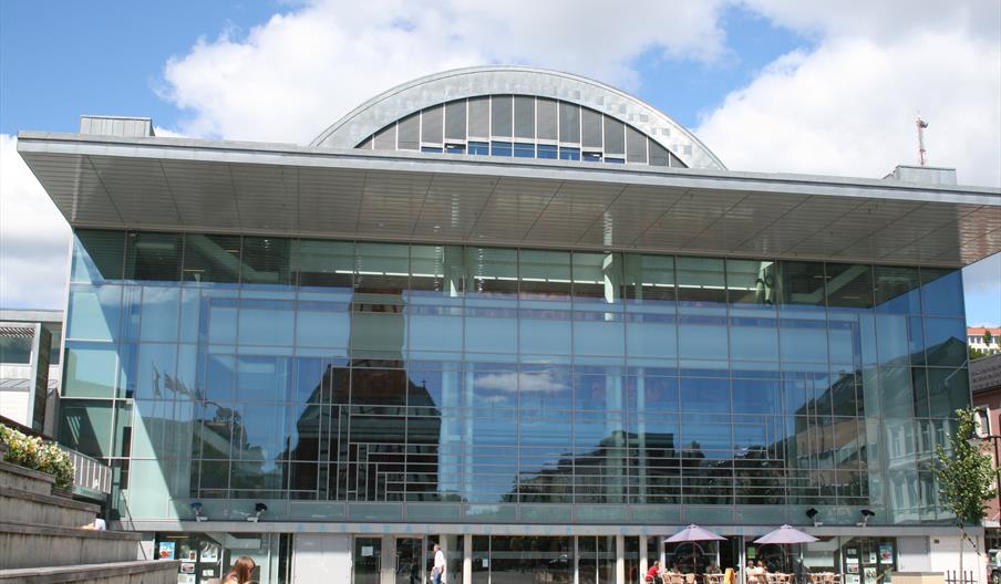 Arendal Kultur- og rådhus glassfasade