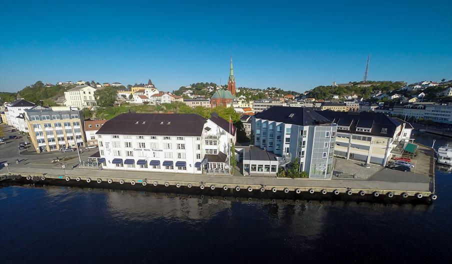 Clarion Hotel Tyholmen fra sjøen