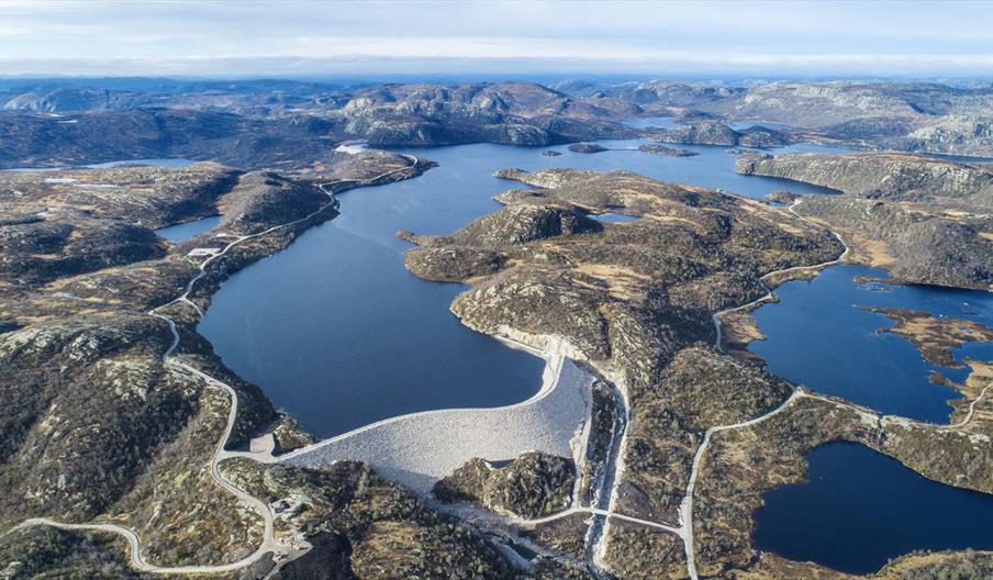 Steinfyllingsdammar ved Skjerkevatn