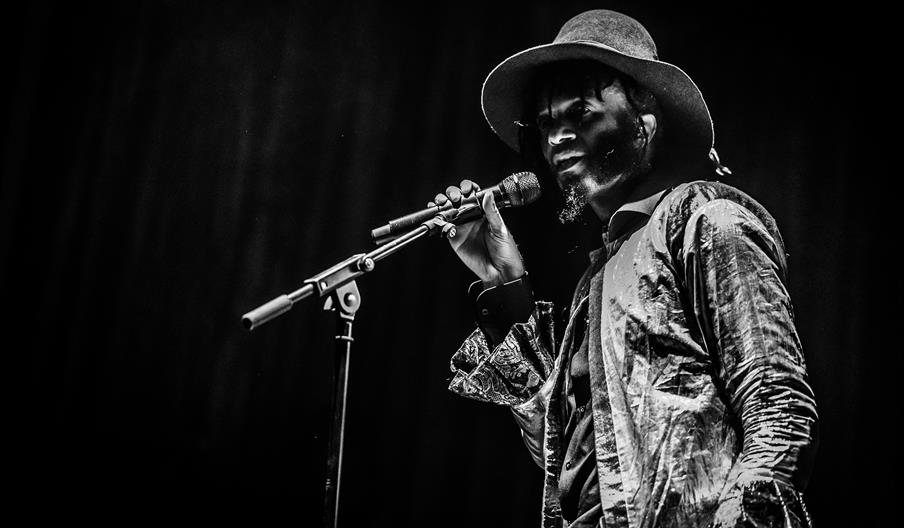 Fantastic Negrito i dokk