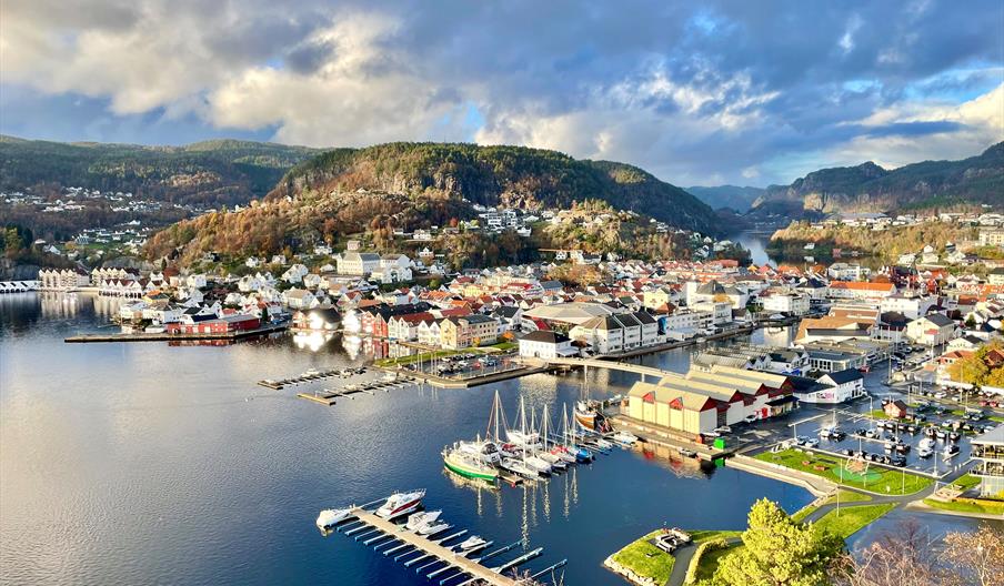 Oversiktsbilde av Flekkefjord sentrum