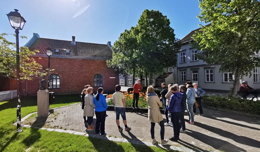 Vandring i Dikterbyen Grimstad