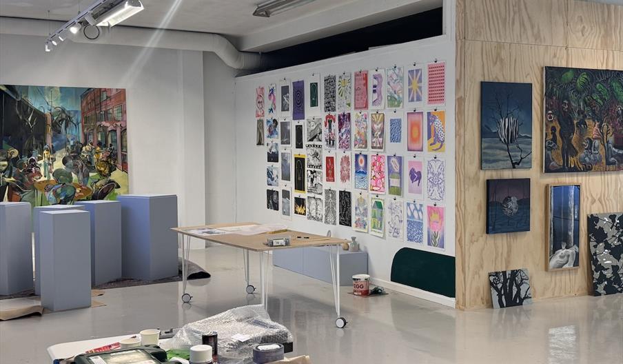 Utstillingsåpning Kunstgavekortet Salong 2026
