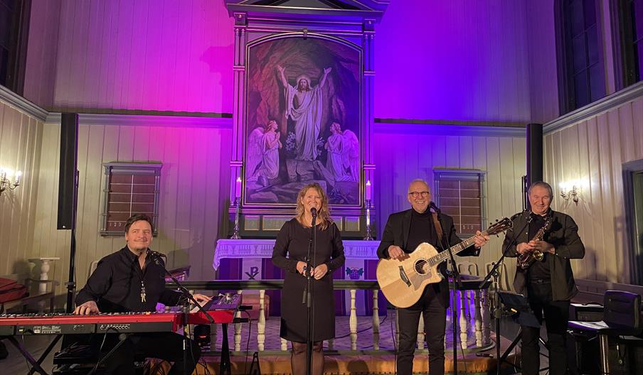 Julekonsert med Hans Inge Fagervik med venner // Lyngdal Kirke