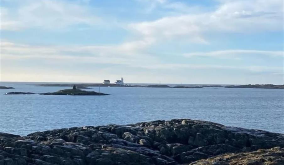 Bilde av Homborsund fyr sett fra Kalvehageneset