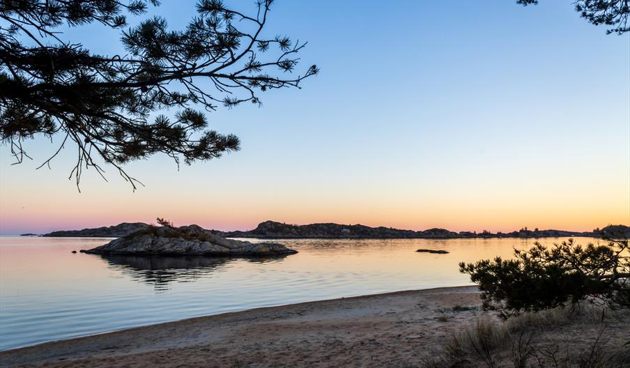 Kanelstranda i nydelig solnedgang