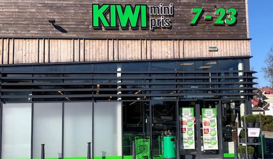 Bilde fra utsiden av butikken