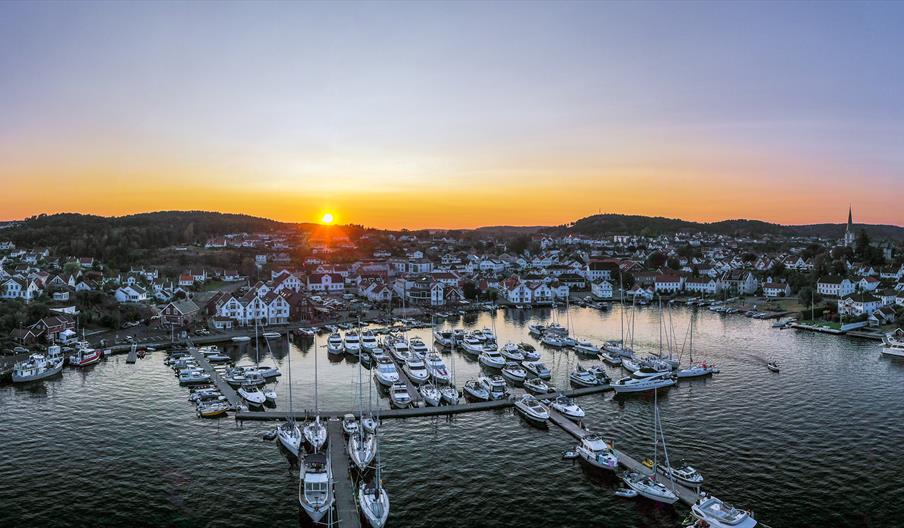 Lillesand Gjestehavn og turistinformasjon