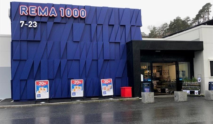 Bilde fra utsiden av butikken.