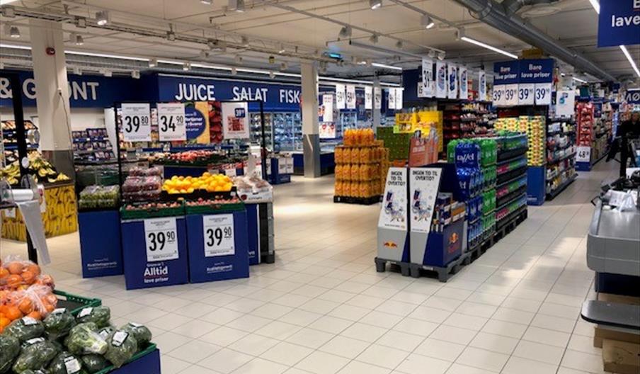 Bilde fra innsiden av butikken