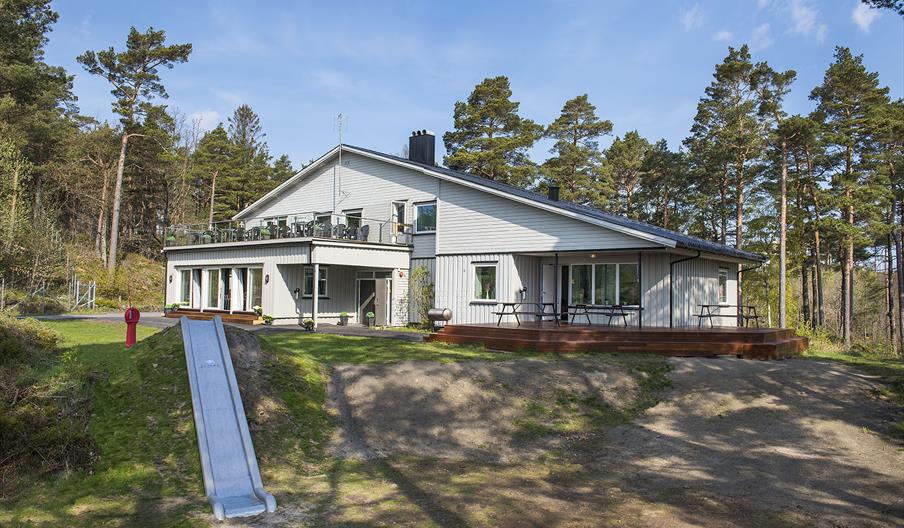 Utleie av selskapslokaler på Sandvigen fort på Hisøy i Arendal. bilde av huset.