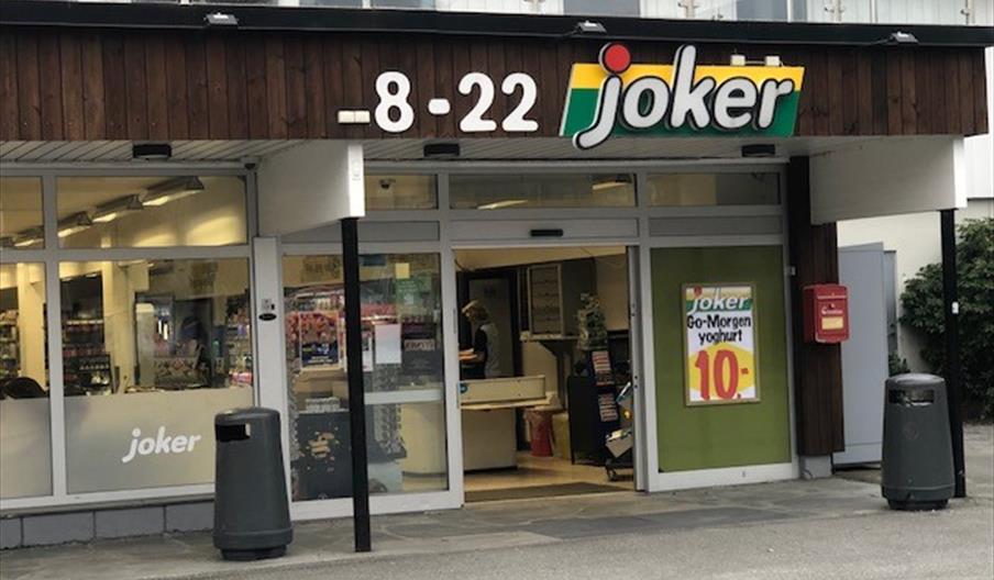 Inngangspartiet til butikken.