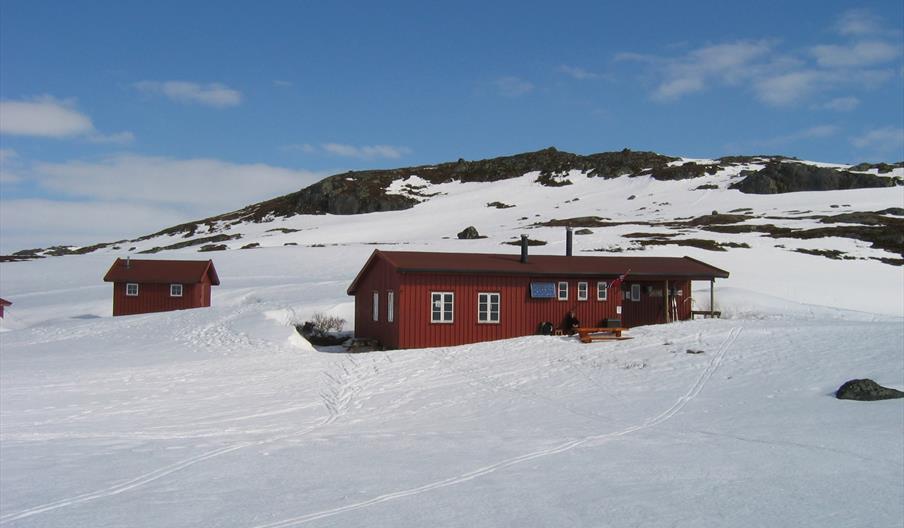 Hytte på fjellet i påsken, bilde