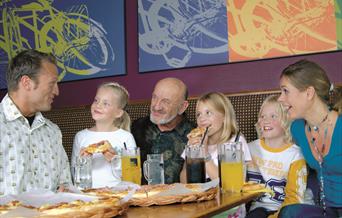Dolly Dimple's Fiskebrygga - Barnevennlig spisested