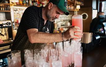 Bakgården Bar
