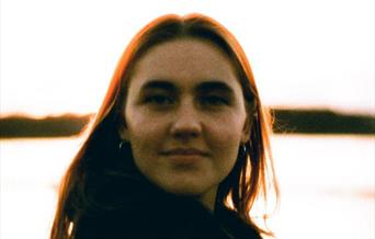 Dirty Old Town pres: Sara Fjeldvær Sara Fjeldvær