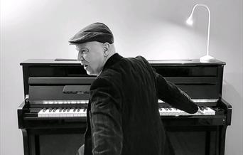 Pianoentertainer Mike"DonAlone"