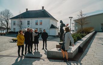 Vandring i Ibsens Grimstad