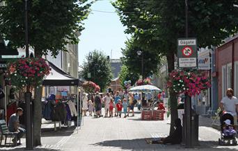 shopping i gågata i Arendal