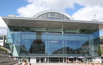 Arendal Kultur- og rådhus glassfasade