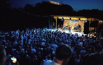 Festivalen på kveldstid