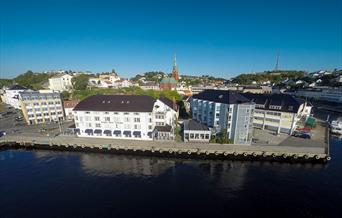 Clarion Hotel Tyholmen fra sjøen