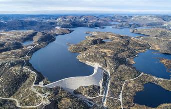Steinfyllingsdammar ved Skjerkevatn