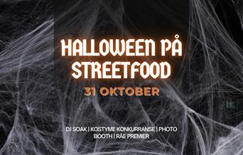Halloweenplakat svart bakgrunn med masse spindelvev.