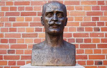 Byste av Knut Hamsun