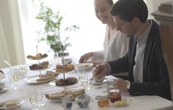 Hos Ragnhild - Historie og Afternoon Tea i Risør