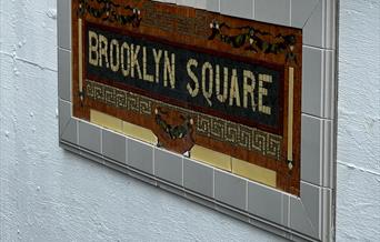 skilt av Brooklyn square