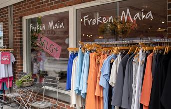 Utenfor Frøken Maia