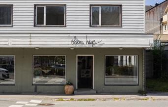 Utenfor Olsens Hage