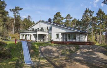 Utleie av selskapslokaler på Sandvigen fort på Hisøy i Arendal. bilde av huset.