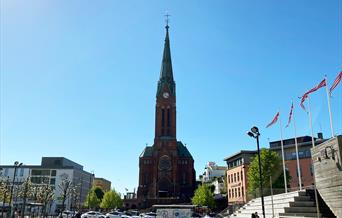 Trefoldighetskirken sett forfra