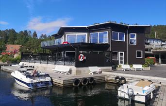 Trysnes Brygge Restaurant & bar