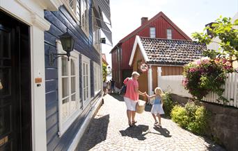 Øvre Tyholmen i Arendal med trange smug