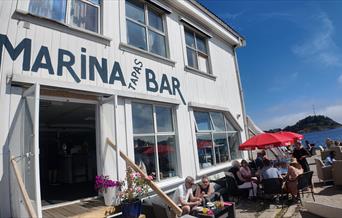 Marina Tapasbar ute